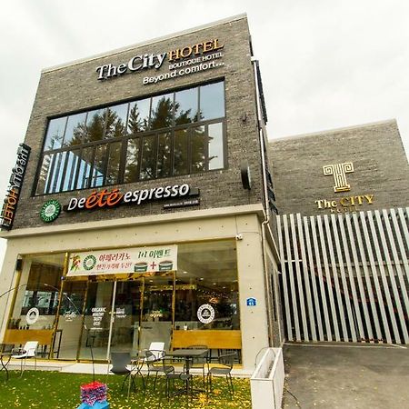 The City Hotel Jeonju Exterior foto