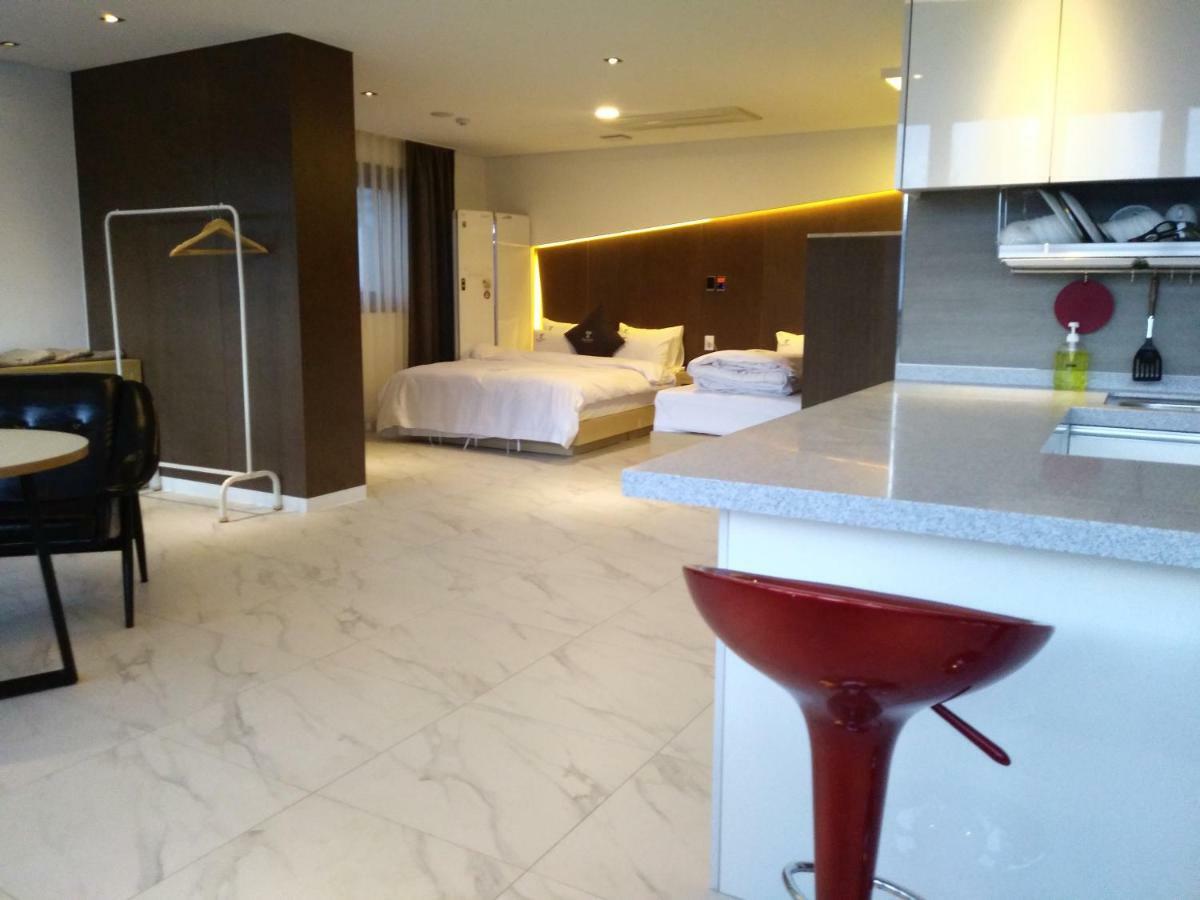 The City Hotel Jeonju Exterior foto