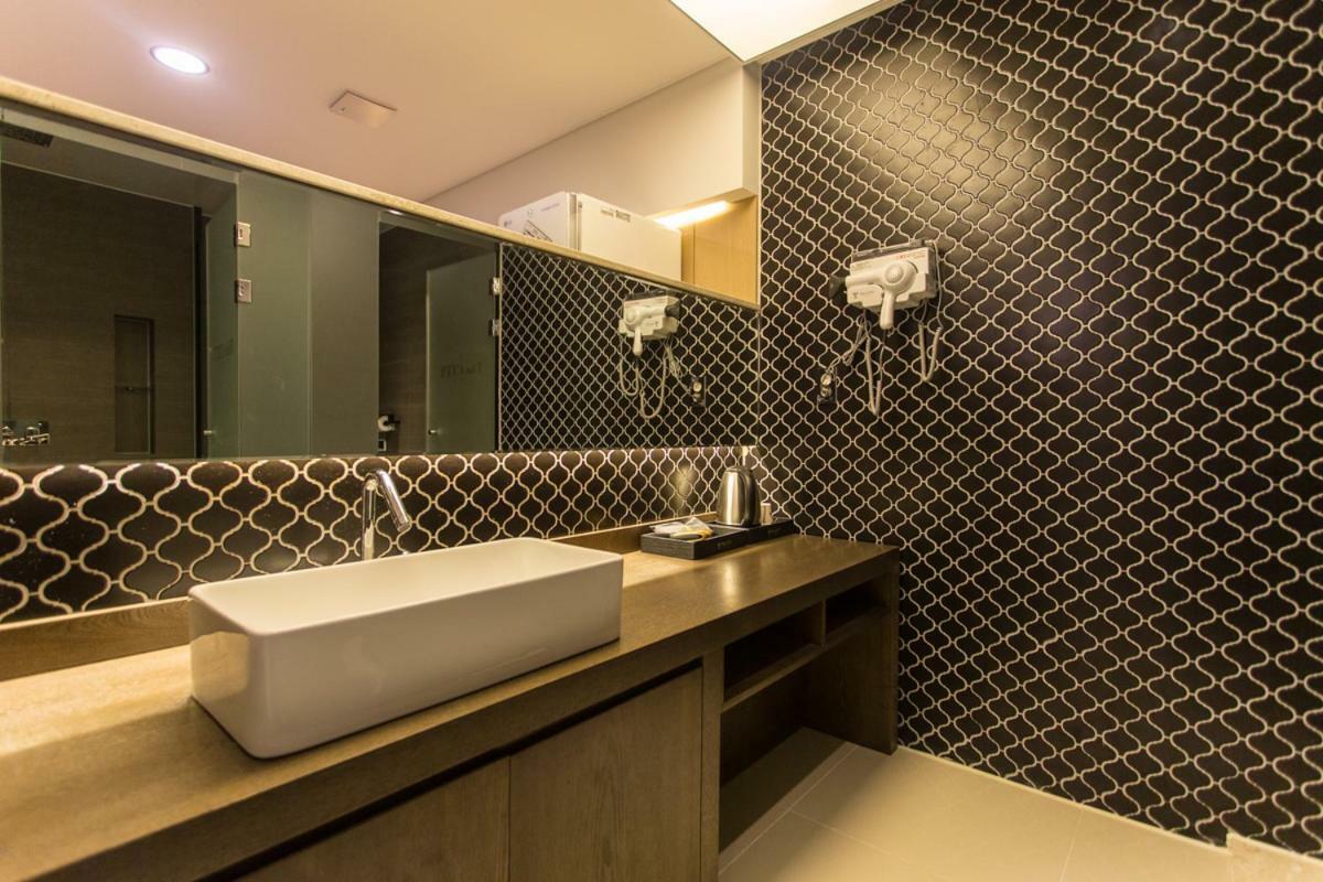 The City Hotel Jeonju Exterior foto