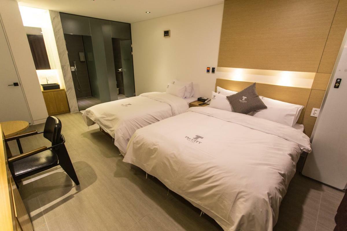 The City Hotel Jeonju Exterior foto